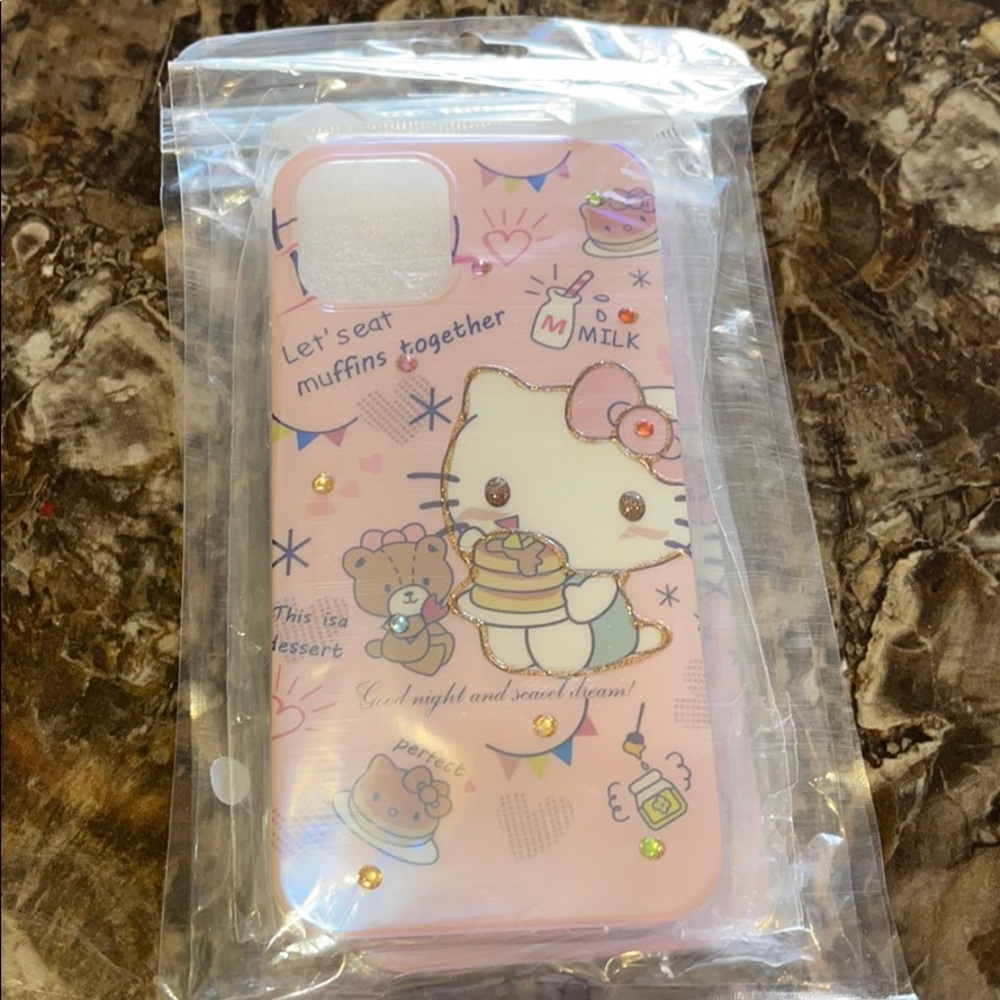 iPhone 12 Pro Max phone case hello kitty 6’1